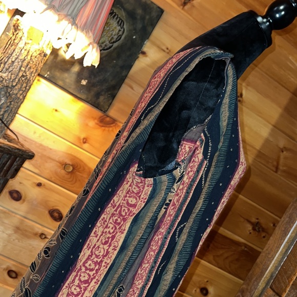 SAG HARBOR WOMAN - Picture 6 of 8